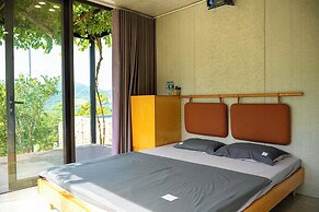 Ora Hill Farmstay & Glamping Hoa Binh