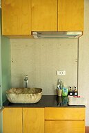 Ora Hill Farmstay & Glamping Hoa Binh