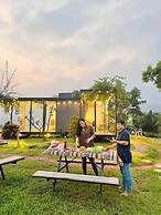 Ora Hill Farmstay & Glamping Hoa Binh