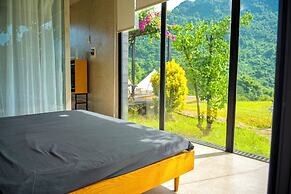 Ora Hill Farmstay & Glamping Hoa Binh