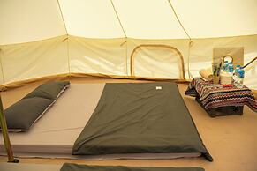 Ora Hill Farmstay & Glamping Hoa Binh