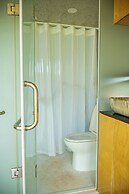 Ora Hill Farmstay & Glamping Hoa Binh