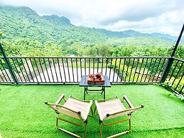 Ora Hill Farmstay & Glamping Hoa Binh