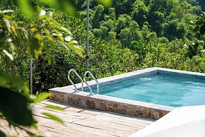 Ora Hill Farmstay & Glamping Hoa Binh