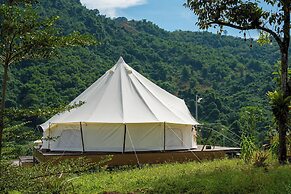 Ora Hill Farmstay & Glamping Hoa Binh