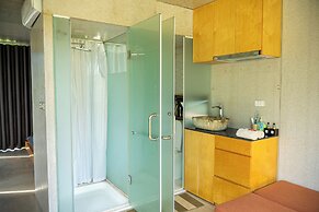 Ora Hill Farmstay & Glamping Hoa Binh