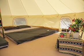 Ora Hill Farmstay & Glamping Hoa Binh