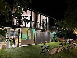 Ora Hill Farmstay & Glamping Hoa Binh