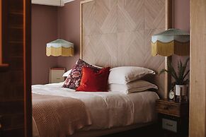 The Rabbit Hotel & Retreat
