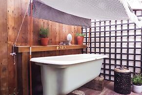 The Rabbit Hotel & Retreat