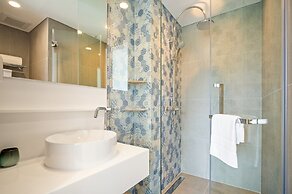 Laguna Lakeside Residences