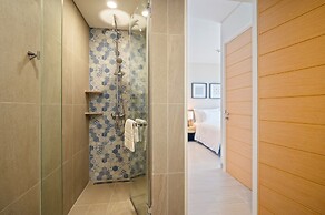 Laguna Lakeside Residences