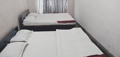 Goroomgo Agra Hotel Mathura