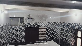 Goroomgo Agra Hotel Mathura