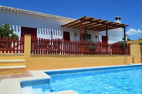 Warm Holiday Home With Private Pool in Andalucia Center