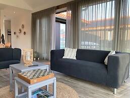 4-person Chalet Albatros by the Water With Parking Space