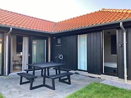 4-person Chalet Albatros by the Water With Parking Space