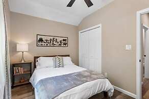 Modern Cabin in Pine Forest Near Austin