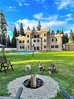 The Castle - Your unique way of retreat