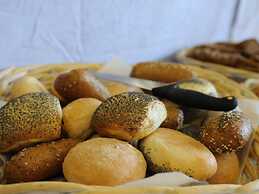 Holiday Home With Relaxing Garden