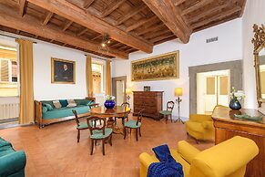 Cartari Deluxe Apartment