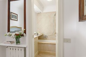 Cartari Deluxe Apartment