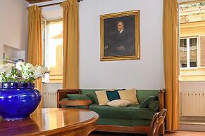 Cartari Deluxe Apartment