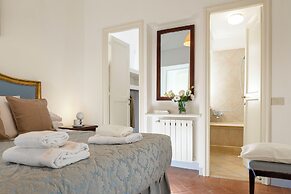 Cartari Deluxe Apartment