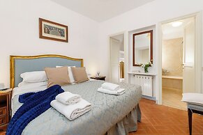 Cartari Deluxe Apartment