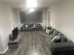 Cozy Manchester House With 3 Bedrooms