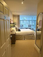 The Sunningdale Bamburgh