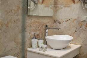 CORFU GOLD LUXURY SUITES