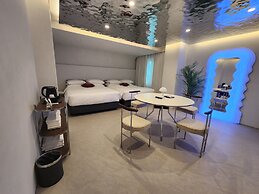 Seoul Inn Hotel by the Designers