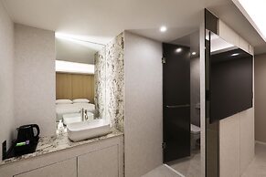 Seoul Inn Hotel by the Designers