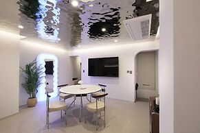 Seoul Inn Hotel by the Designers