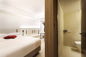 Seoul Inn Hotel by the Designers