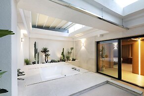 Seoul Inn Hotel by the Designers