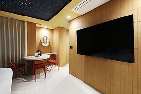 Seoul Inn Hotel by the Designers