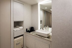 Seoul Inn Hotel by the Designers