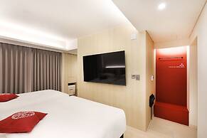 Seoul Inn Hotel by the Designers