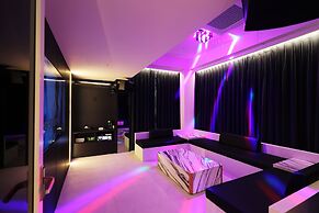 Seoul Inn Hotel by the Designers