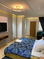 Signature apartments
