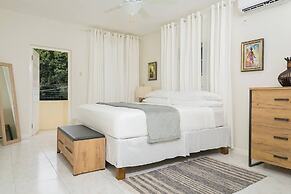 Pines Serenity Suites in Kingston 6