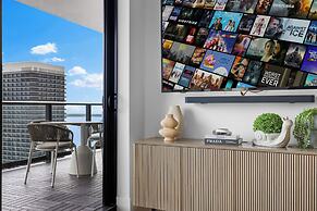 High-Floor Condo in Downtown