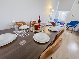 Apartment-sleeps6-parking-internet