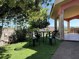 Villa-sleeps4-parking-garden-barbecue
