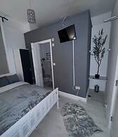 Bed & Breakfast - 2 Double Rooms With Ensuites