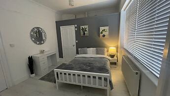 Bed & Breakfast - 2 Double Rooms With Ensuites