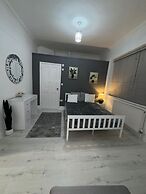 Bed & Breakfast - 2 Double Rooms With Ensuites