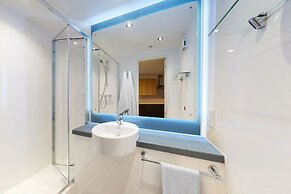 Student Only Canvas Arundel House